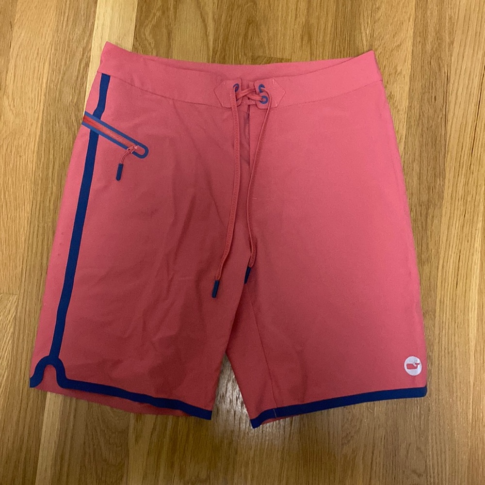 Vineyard vine swim trunks